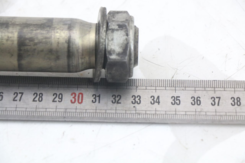 photo de EJE RUEDA TRASERO YAMAHA FZ1 FAZER 1000 (2007 - 2009) - Otra perspectiva