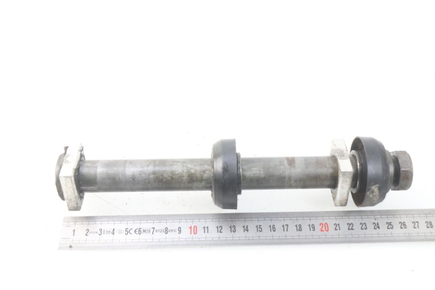 photo de EJE RUEDA TRASERO YAMAHA YZ-F YZF 250 (2014 - 2018) - Zoom estado de uso