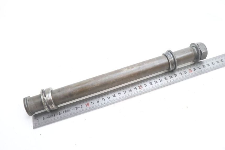 photo de EJE RUEDA TRASERO YAMAHA YZF R GENESIS 750 (1993 - 1998) - Zoom estado de uso