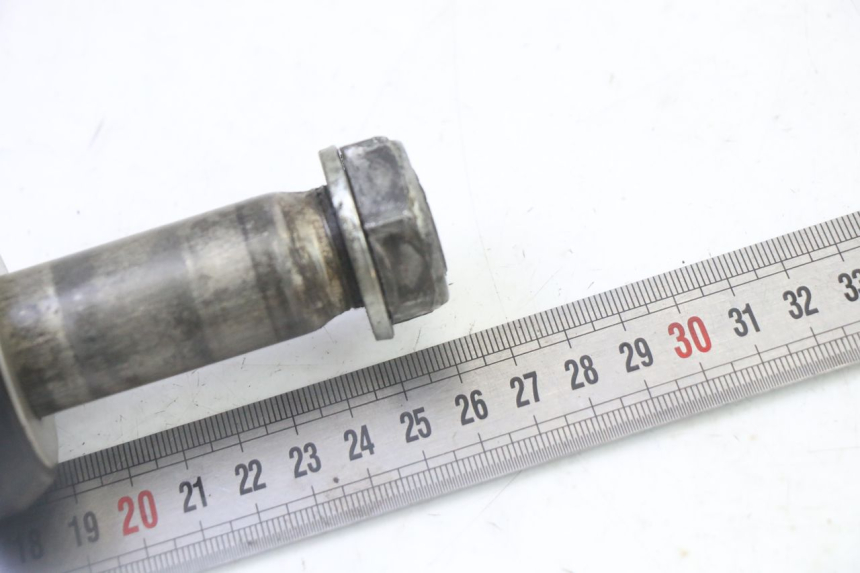 photo de EJE RUEDA TRASERO YAMAHA YZF YZ-F 450 (2014 - 2016) - Otra perspectiva