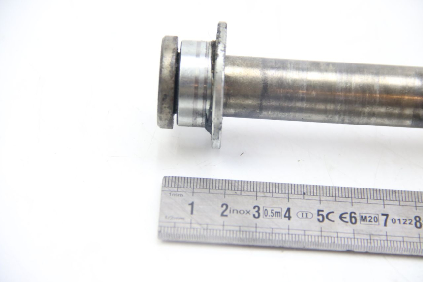 photo de EJE DE RUEDA TRASERA KAWASAKI Z ABS 1000 (2014 - 2020) - Otra perspectiva