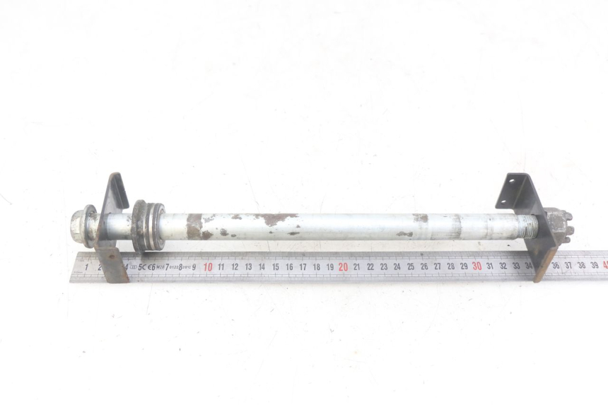 photo de EJE DE RUEDA TRASERA KAWASAKI Z 750 (2007 - 2013) - Zoom estado de uso