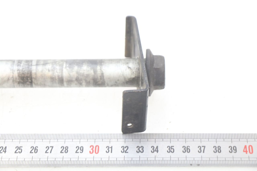 photo de EJE DE RUEDA TRASERA KAWASAKI ZR7 ZR-7 S 750 (1999 - 2004) - Detalle de la pieza