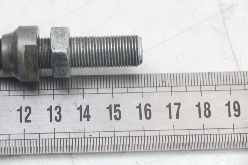 photo de EJE DE LA RUEDA DELANTERA PEUGEOT 103 VOGUE VS2 50 (2004 - 2017) - Zoom estado de uso