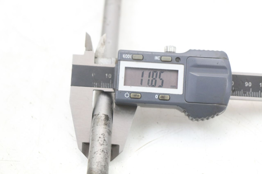 photo de EJE DE LA RUEDA DELANTERA KYMCO AGILITY 4T 50 (2018 - 2022) - Otra perspectiva