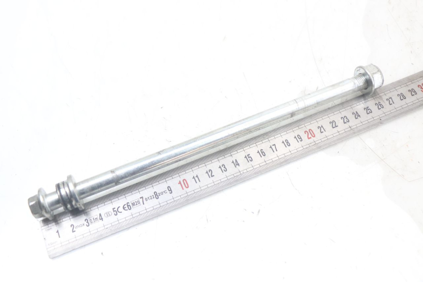 photo de EJE DE LA RUEDA DELANTERA KYMCO AGILITY 4T 50 (2018 - 2022) - Detalle de la pieza