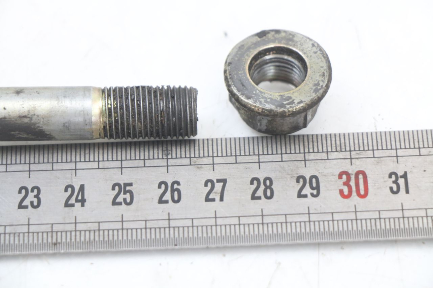 photo de EJE RUEDA DELANTERO KYMCO AGILITY CARRY 50 (2011 - 2020) - Zoom estado de uso