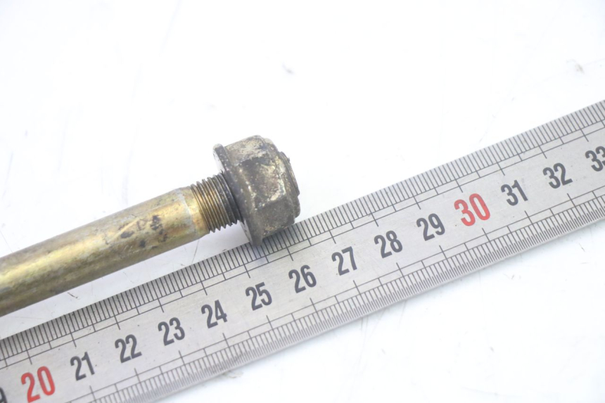 photo de EJE RUEDA DELANTERO KYMCO AGILITY NAKED RENOUVO 2T 50 (2011 - 2018) - Otra perspectiva