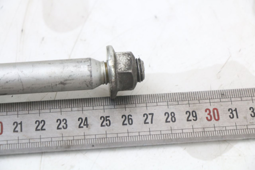 photo de EJE RUEDA DELANTERO APRILIA SR MOTARD 50 (2012 - 2018) - Otra perspectiva