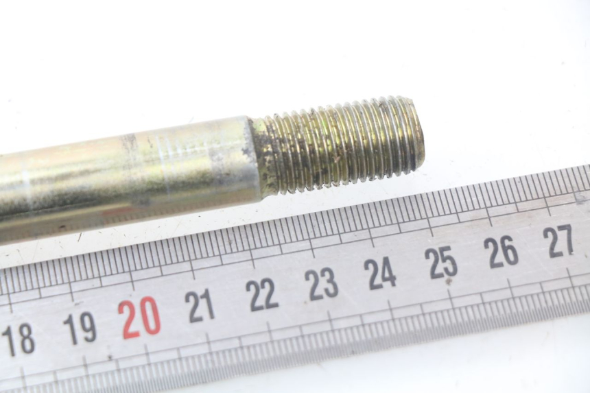 photo de EJE RUEDA DELANTERO HYOSUNG AQUILA GV 125 (2009 - 2016) - Otra perspectiva