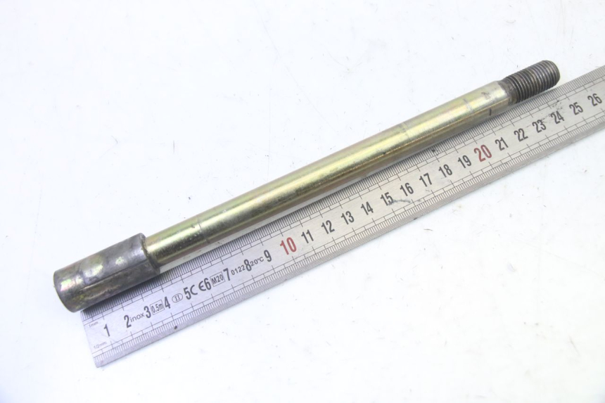 photo de EJE RUEDA DELANTERO HYOSUNG GV AQUILA 125 (2000 - 2009) - Zoom estado de uso