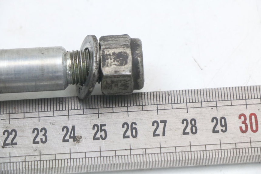 photo de EJE DE LA RUEDA DELANTERA PEUGEOT BUXY 50 (1993 - 1998) - Zoom estado de uso