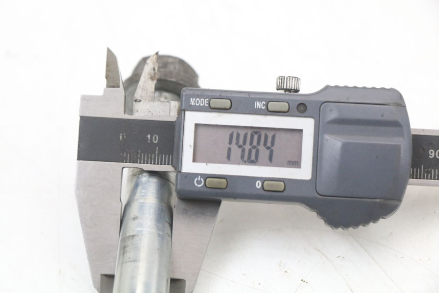 photo de EJE DE LA RUEDA DELANTERA PEUGEOT BUXY 50 (1993 - 1998) - Otra perspectiva