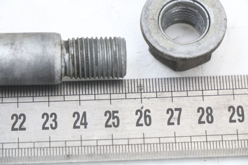 photo de EJE DE LA RUEDA DELANTERA BMW C1 125 (2000 - 2003) - Zoom estado de uso