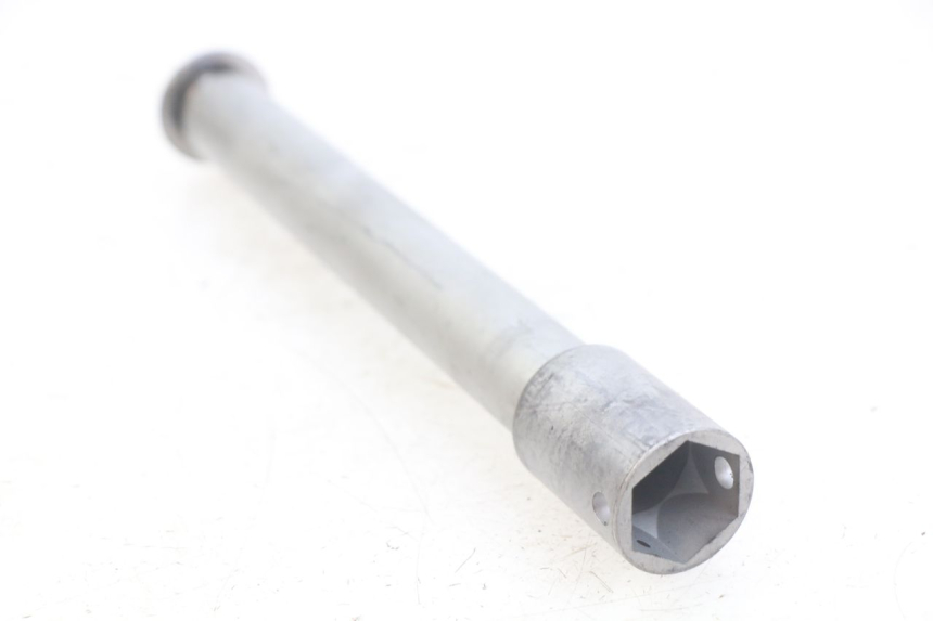 photo de EJE DE LA RUEDA DELANTERA HONDA CB R 1000 (2018 - 2023) - Vista general del producto