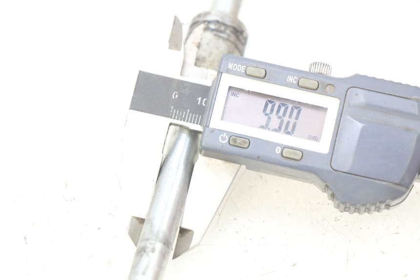 photo de EJE DE LA RUEDA DELANTERA TNT MOTOR CITY 50 (2007 - 2018) - Otra perspectiva