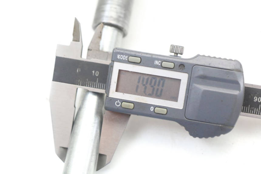 photo de EJE RUEDA DELANTERO APRILIA CLASSIC 125 (1995 - 2001) - Vista general del producto