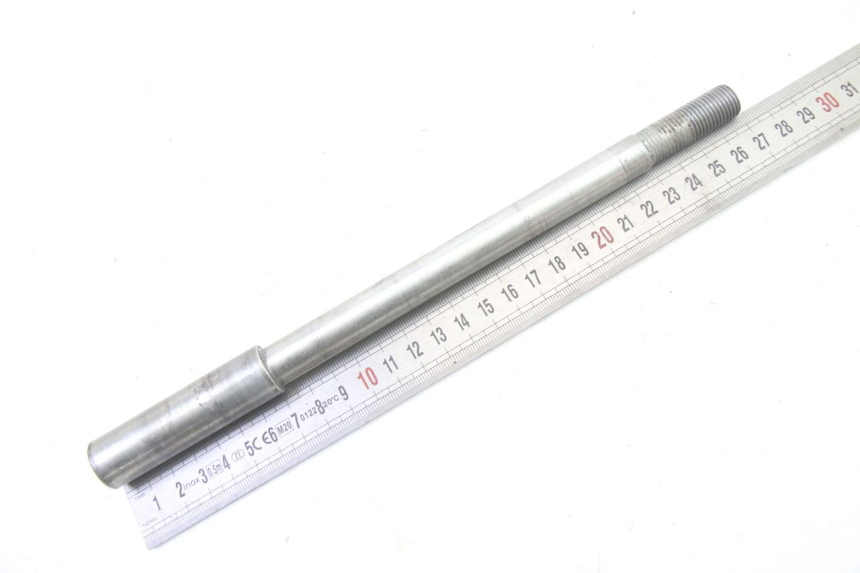 photo de EJE RUEDA DELANTERO APRILIA CLASSIC 125 (1995 - 2001) - Zoom estado de uso