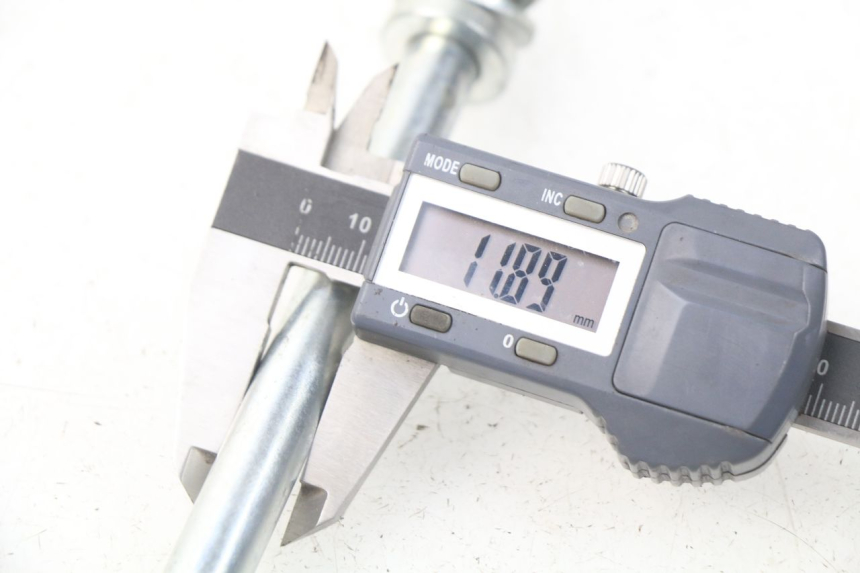 photo de EJE RUEDA DELANTERO DERBI DIRT BOY 4T 50 - Otra perspectiva