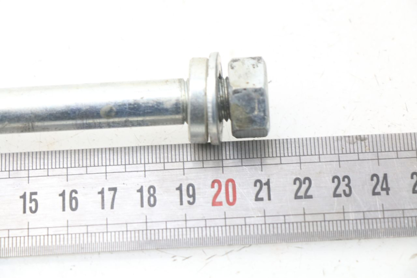 photo de EJE RUEDA DELANTERO DERBI DIRT BOY 4T 50 - Detalles de los puntos de fijación