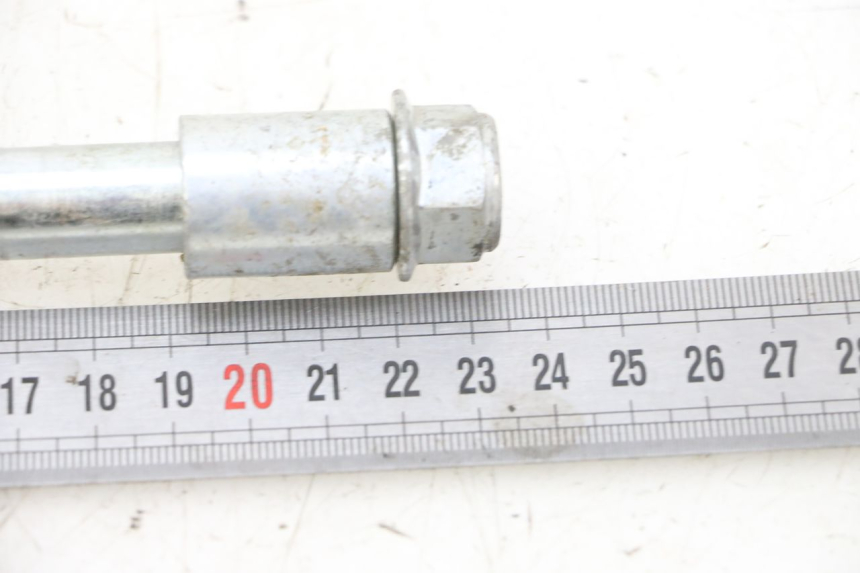 photo de EJE RUEDA DELANTERO PROBIKE DIRT 140 - Zoom estado de uso