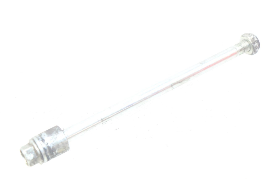 photo de EJE DE LA RUEDA DELANTERA YAMAHA D'ELIGHT DELIGHT 115 (2013 - 2017) - Vista principal