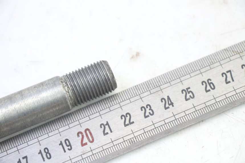 photo de EJE RUEDA DELANTERO APRILIA ETX 125 (1998 - 2002) - Otra perspectiva