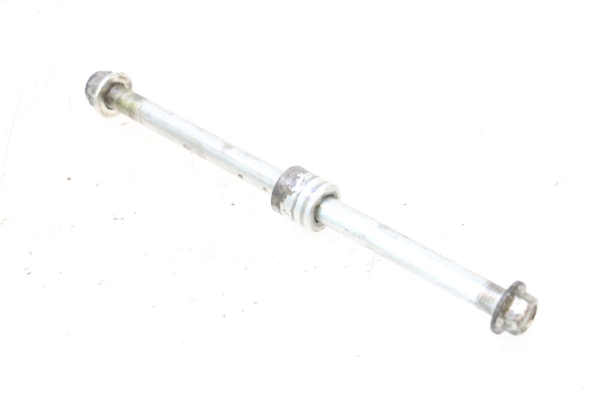 photo de EJE DE RUEDA DELANTERA KEEWAY F-ACT FACT EVO 50 (2020 - 2026) - Primer plano técnico