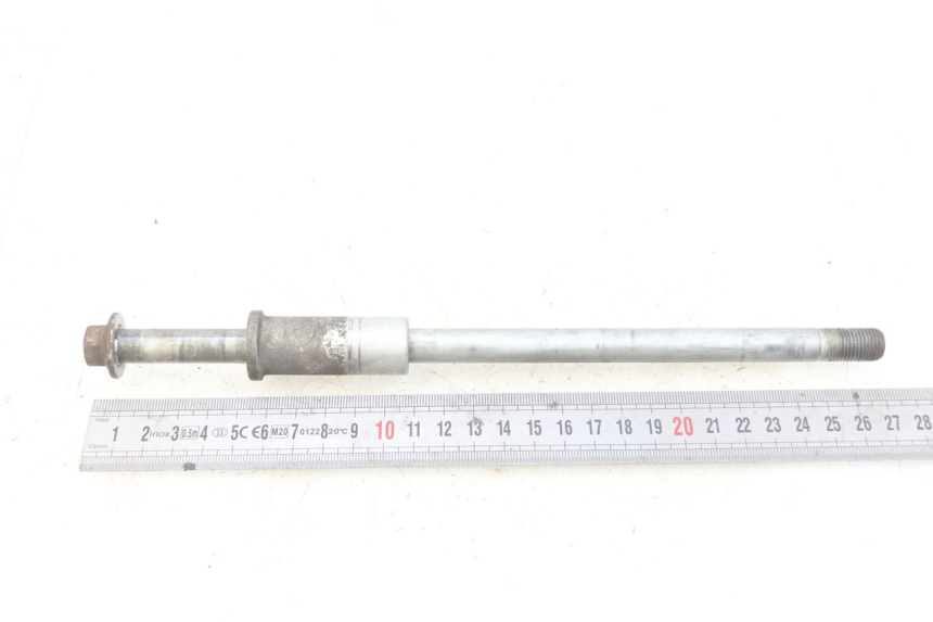 photo de EJE DE LA RUEDA DELANTERA HONDA FES PANTHEON 2T 125 (1998 - 2002) - Zoom estado de uso
