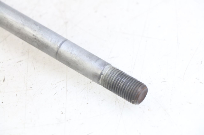 photo de EJE DE LA RUEDA DELANTERA HONDA FES PANTHEON 2T 125 (1998 - 2002) - Vista general del producto