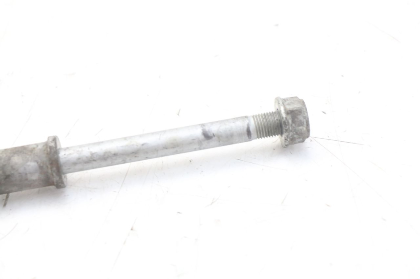 photo de EJE DE LA RUEDA DELANTERA HONDA FES PANTHEON 2T 125 (1998 - 2002) - Zoom estado de uso