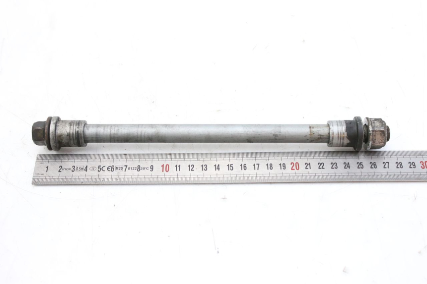 photo de EJE DE LA RUEDA DELANTERA HONDA FES S-WING SWING ABS 125 (2007 - 2015) - Zoom estado de uso