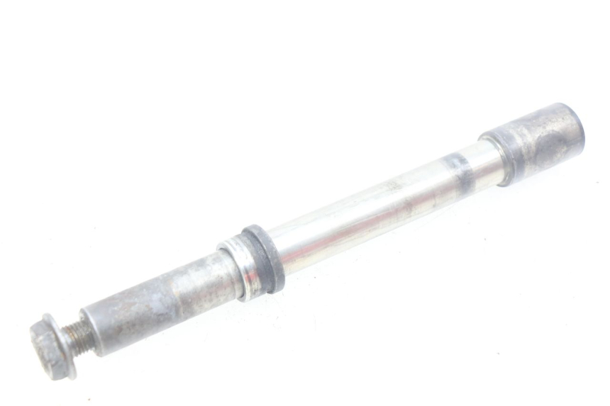 photo de EJE DE LA RUEDA DELANTERA YAMAHA FJR ABS 1300 (2006 - 2012) - Primer plano técnico