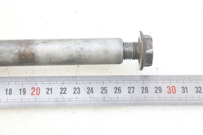 photo de EJE DE LA RUEDA DELANTERA HONDA FJS SILVERWING SILVER WING 400 (2009 - 2016) - Otra perspectiva