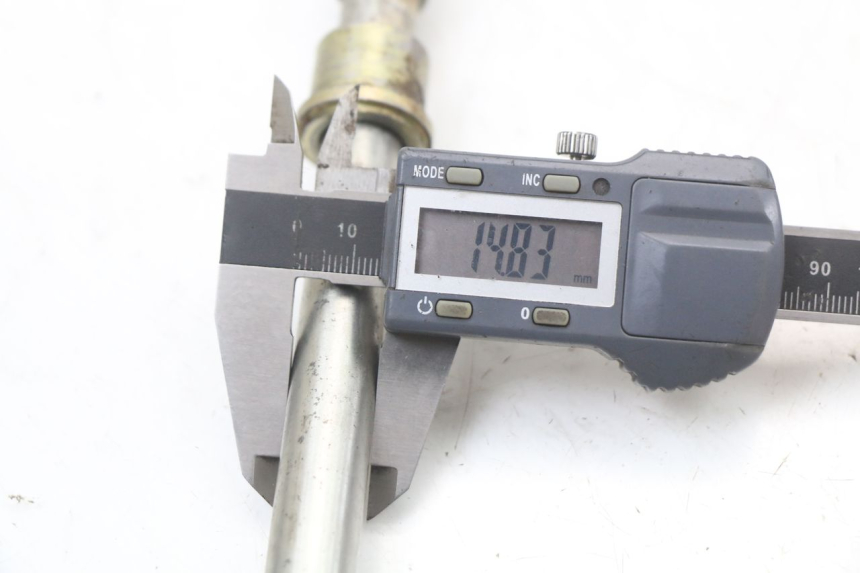 photo de EJE RUEDA DELANTERO PEUGEOT GEOPOLIS RS 125 (2007 - 2009) - Vista general del producto