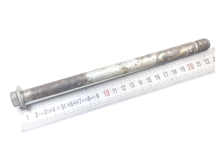 photo de EJE RUEDA DELANTERO SUZUKI GN 125 (1997 - 2000) - Detalle de la pieza