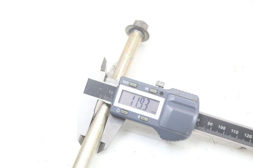 photo de EJE RUEDA DELANTERO NECO GPX LC 2T 50 (2014 - 2018) - Otra perspectiva