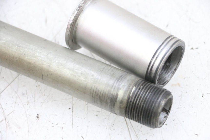 photo de EJE RUEDA DELANTERO SUZUKI GSXR GSX-R 1000 (2003 - 2004) - Otra perspectiva