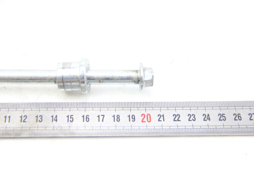 photo de EJE DE LA RUEDA DELANTERA JM MOTORS GT LINE 4T 50 (2021 - 2023) - Primer plano técnico