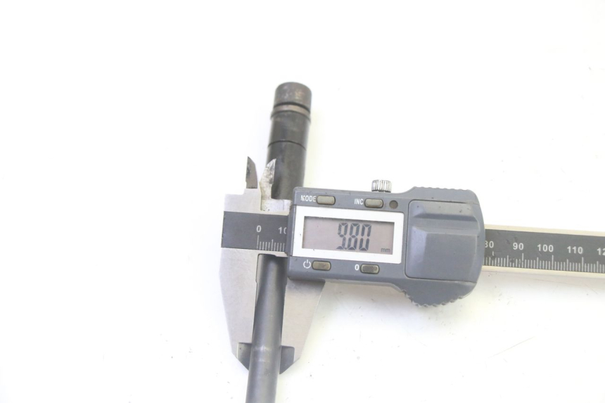 photo de EJE RUEDA DELANTERO HITWAY H5 1 - Primer plano técnico