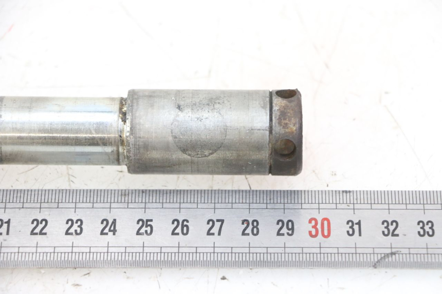 photo de EJE RUEDA DELANTERO HONDA VT C2 SHADOW 750 (1997 - 2001) - Zoom estado de uso