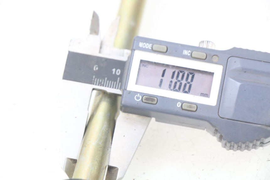 photo de EJE DE LA RUEDA DELANTERA SYM JET EURO X 2T 50 (2003 - 2007) - Otra perspectiva