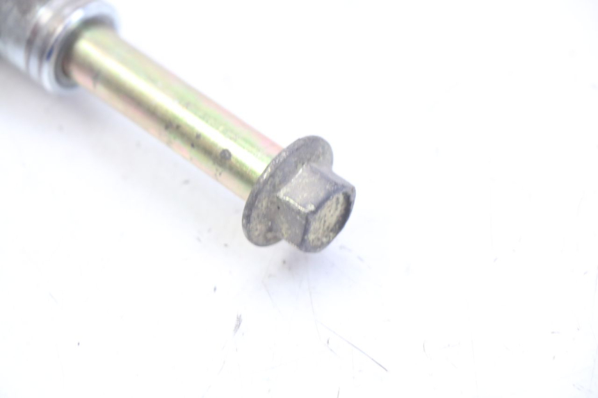photo de EJE DE LA RUEDA DELANTERA SYM JET EURO X 2T 50 (2003 - 2007) - Zoom estado de uso