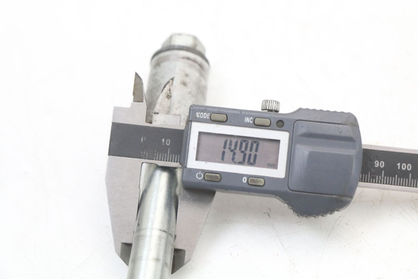 photo de EJE DE RUEDA DELANTERA JINLUN JL HIGHLANDER 125 (2007 - 2015) - Otra perspectiva