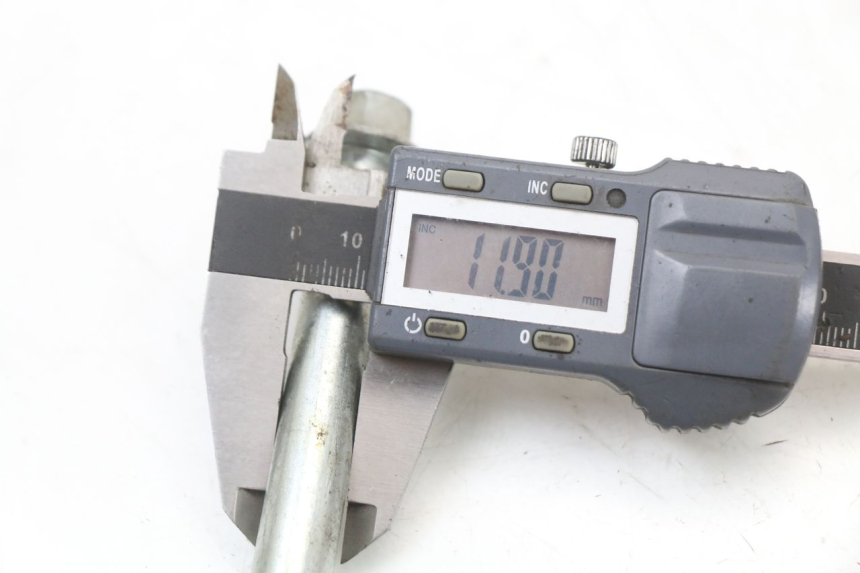 photo de EJE RUEDA DELANTERO SYM JOYRIDE EVO 125 (2009 - 2016) - Otra perspectiva