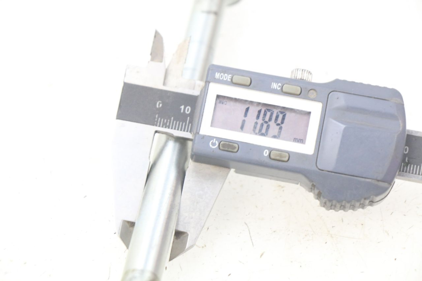 photo de EJE DE LA RUEDA DELANTERA PEUGEOT KISBEE 2T 50 (2010 - 2017) - Detalle de la pieza