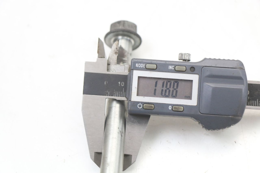 photo de EJE RUEDA DELANTERO PEUGEOT KISBEE 2T 50 (2018 - 2022) - Otra perspectiva