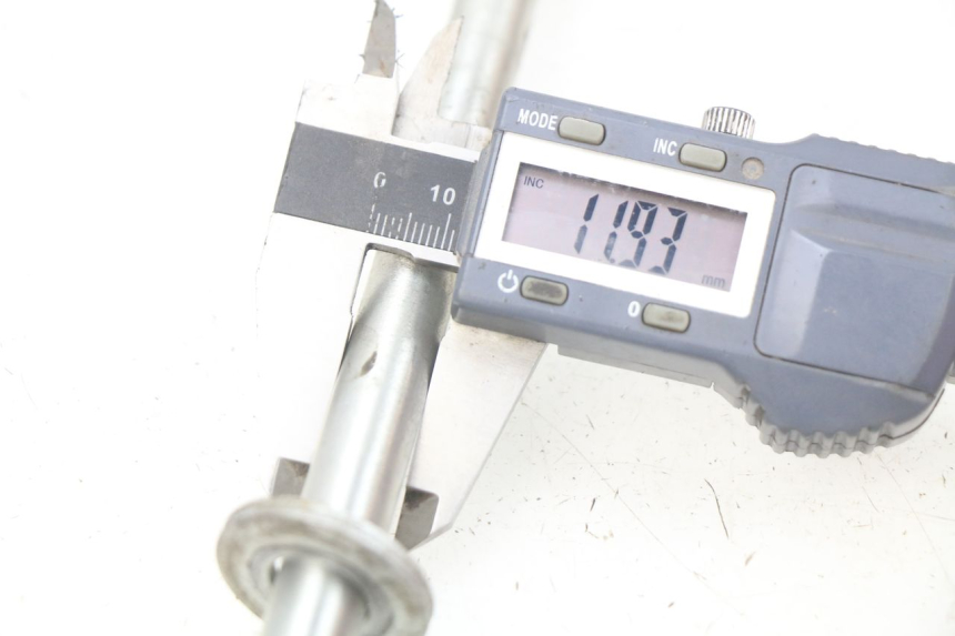 photo de EJE DE LA RUEDA DELANTERA PEUGEOT KISBEE 4T 50 (2018 - 2022) - Otra perspectiva