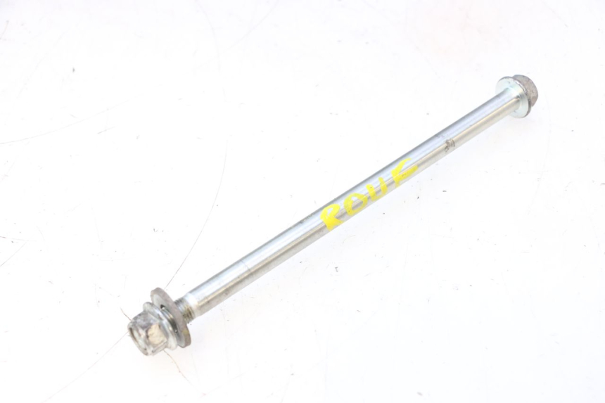 photo de EJE RUEDA DELANTERO PEUGEOT KISBEE 4T 50 (2023 - 2026) - Primer plano técnico
