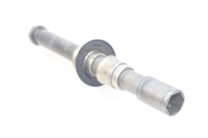 photo de EJE DE LA RUEDA DELANTERA KAWASAKI KX F KXF 450 (2012 - 2015) - Primer plano técnico